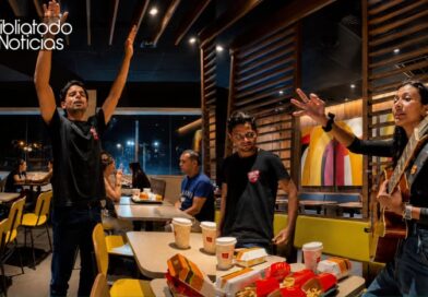 McDonald’s se convierte en escenario de evangelización: jóvenes anuncian a Jesús” McDonald’s se convierte en escenario de evangelización: jóvenes anuncian a Jesús”
